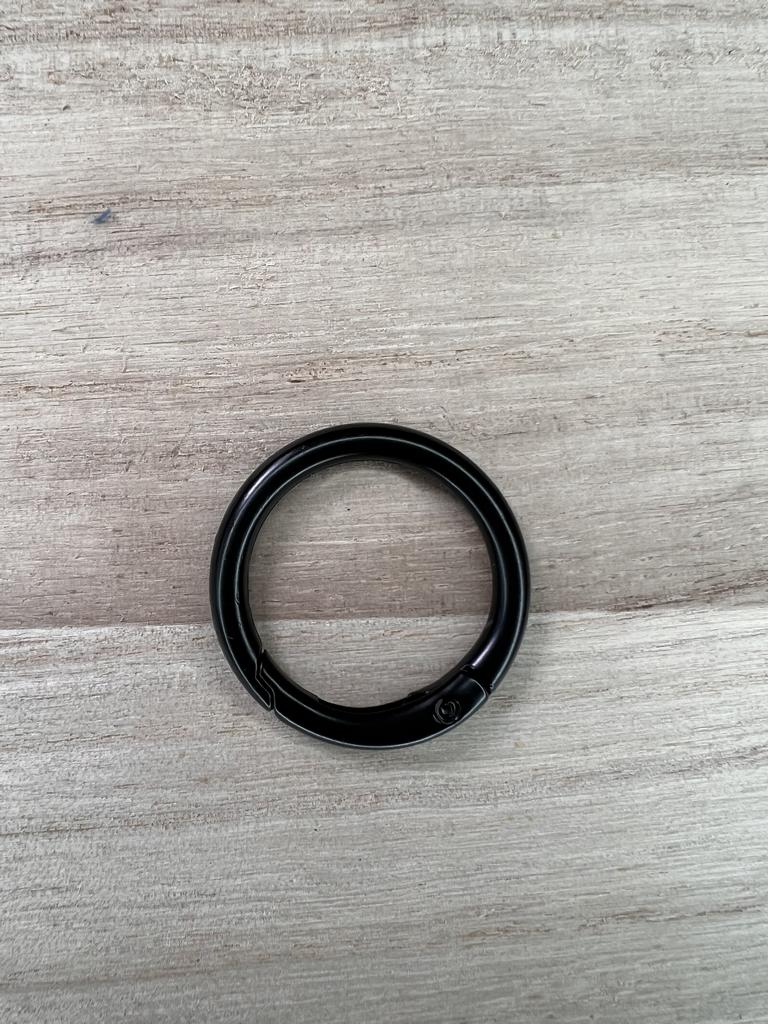 Runder Karabiner Rosa/Schwarz/Blau