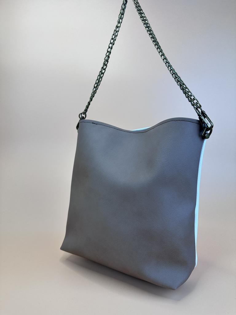 La Simple Nr 11 by Lamanina