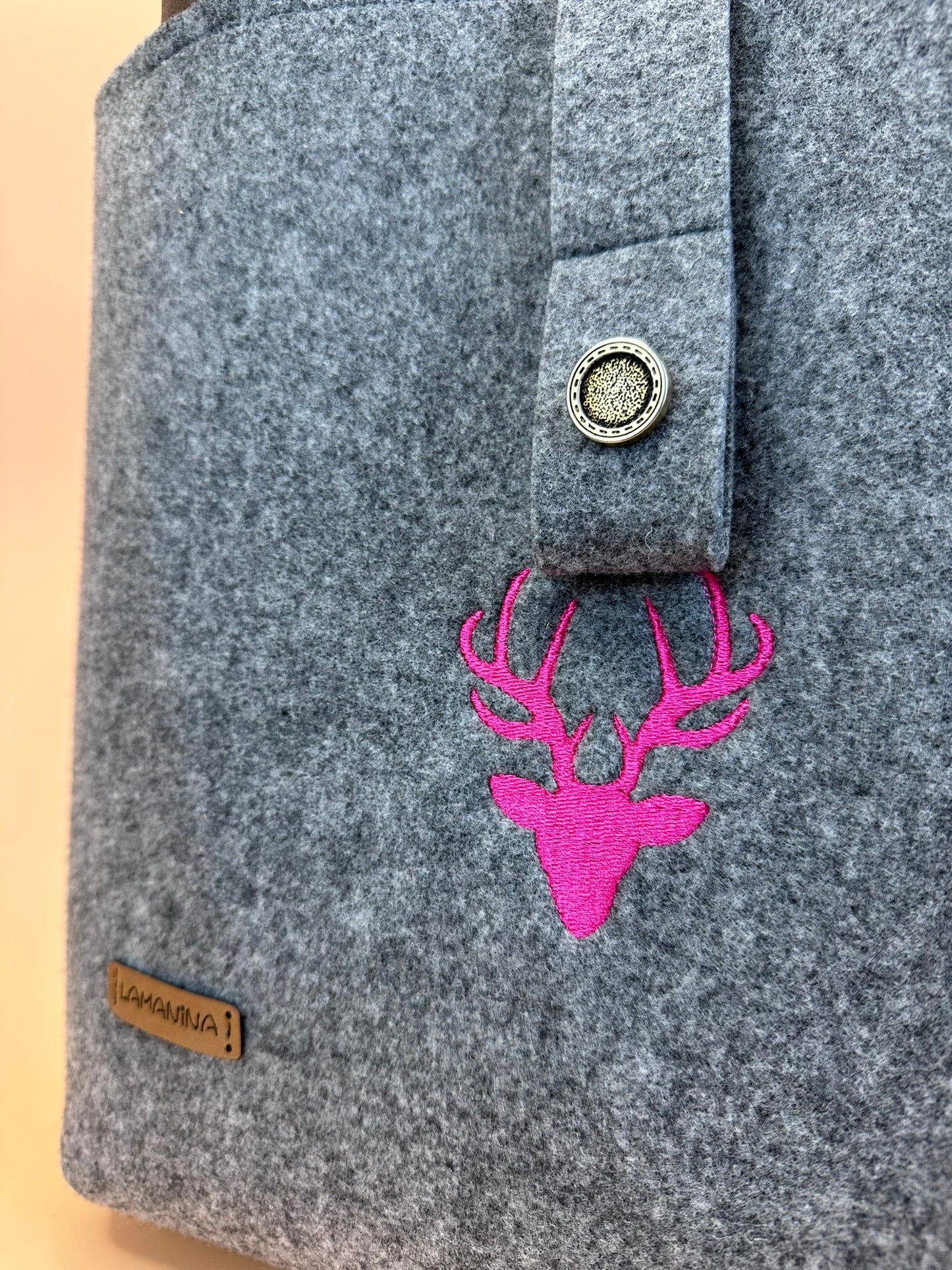 Alpen Bag Kiss the Deer by Lamanina