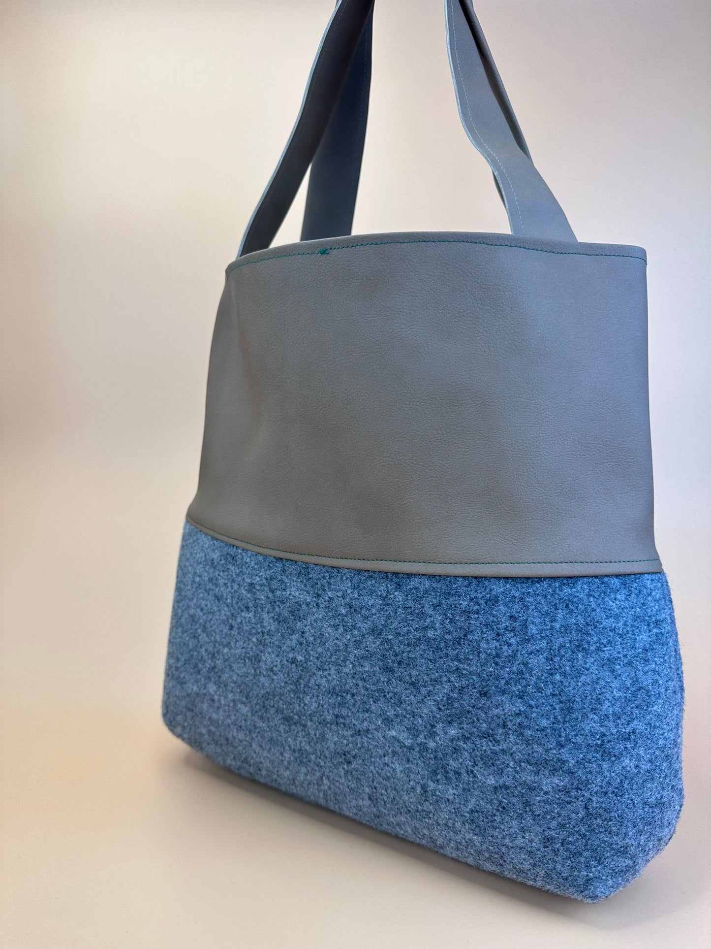 Alpen Bag Woid by Lamanina