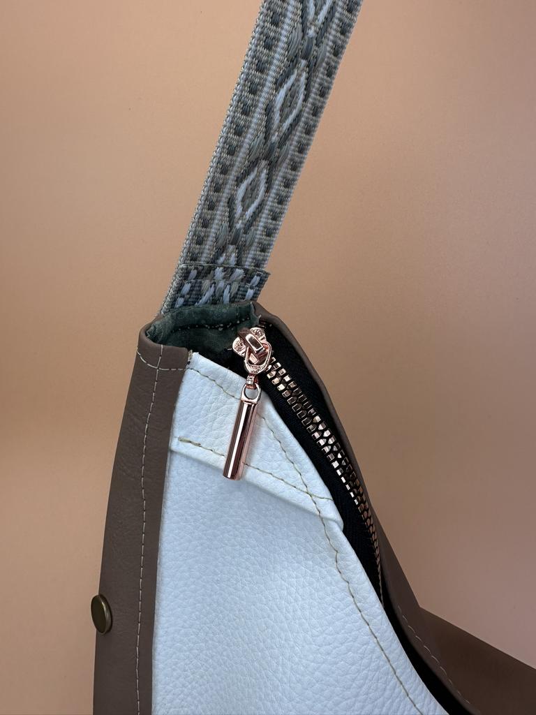 Karl Bag Nr 1 by Lamanina