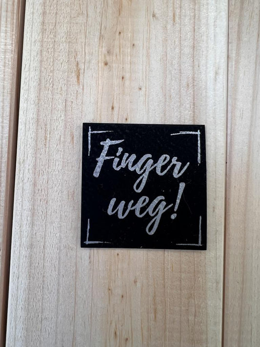 Label Finger Weg
