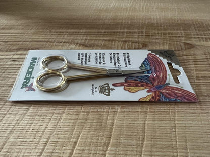 Madeira Stickschere mit gebogener Spitze